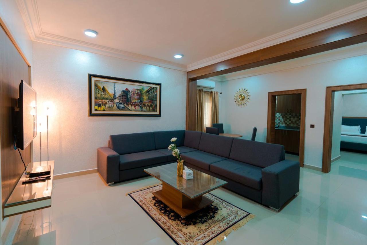 Phoenicia Suites Wupa Exterior foto
