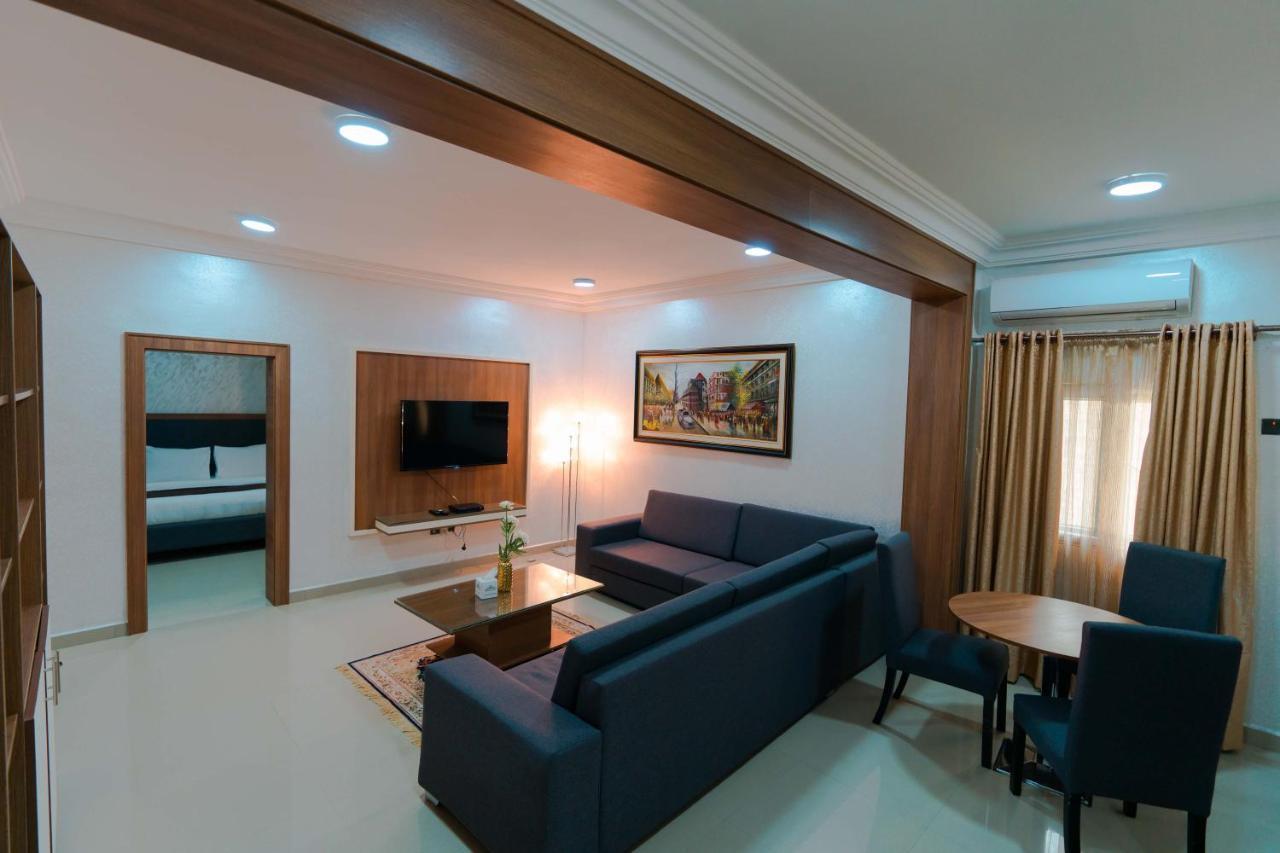 Phoenicia Suites Wupa Exterior foto